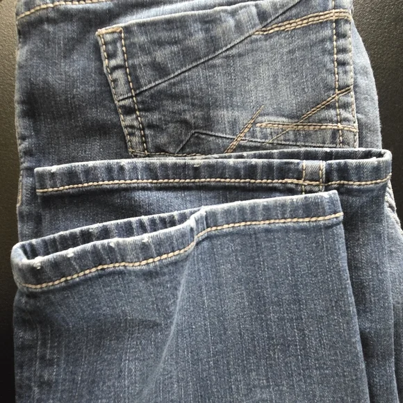 BKE Payton Bootcut Size 30R Medium Wash Distressed Low Rise Women’s Jeans - Picture 7 of 10